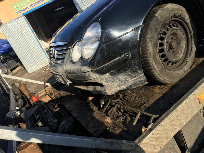Бампер передний Mercedes C-Class купе 2003 г.  2.0 л бензин Васильков