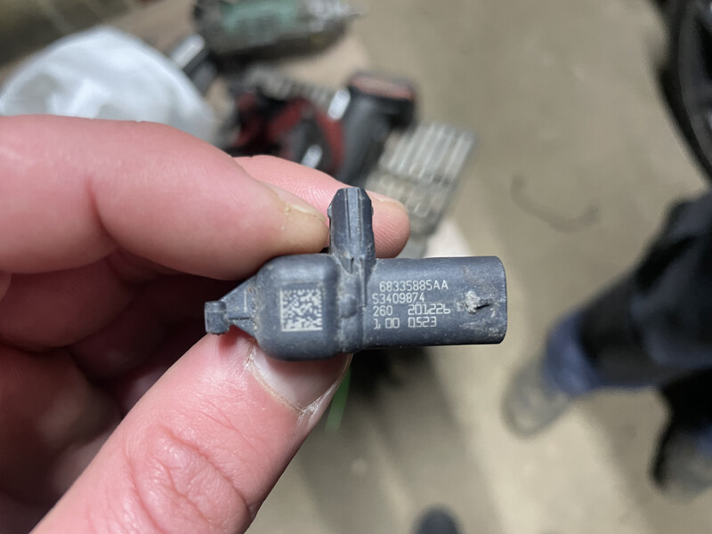 Датчик удара Jeep Renegade  2021 універсал 2.4 Бензин 