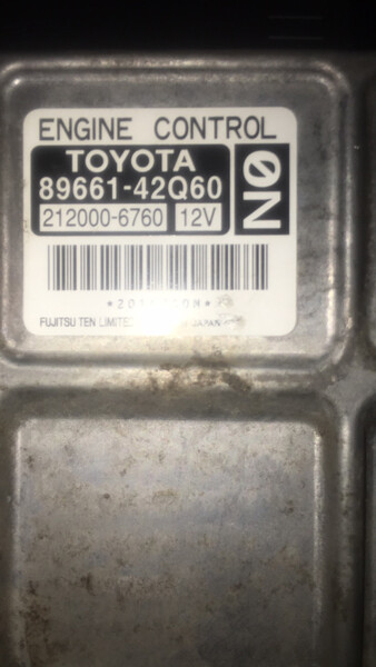Блок управления двигателем 89661-42Q60   Toyota RAV4
