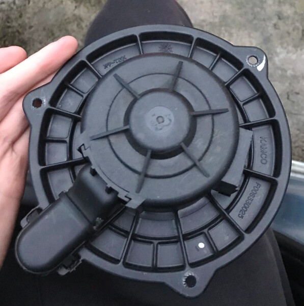 Вентилятор печки Hyundai Matrix хэтчбек 2008 г.  1.5 л дизель Львов