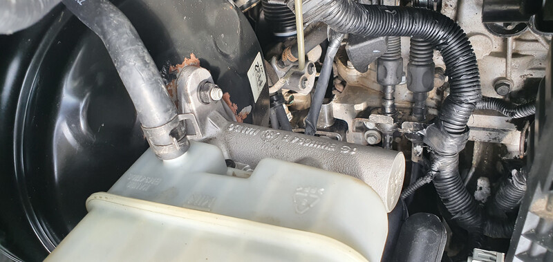 Главный тормозной цилиндр Hyundai Tucson  2009 2.0 Бензин Желтые Воды