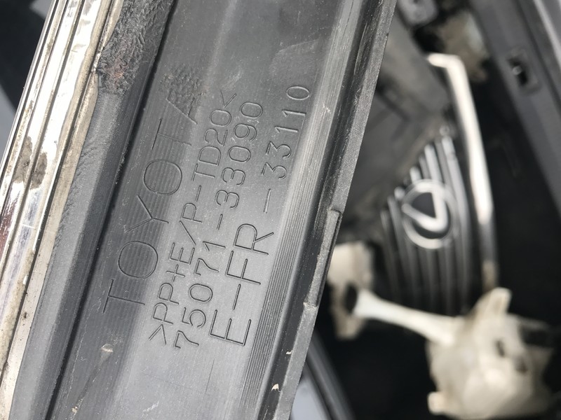 Молдинг двери Lexus ES  2011 3.5 Бензин Винница