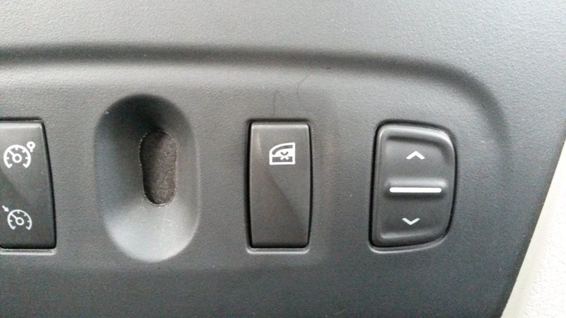 Кнопки электростеклоподъемников Renault Logan 2  2015 1.2 Бензин Запорожье