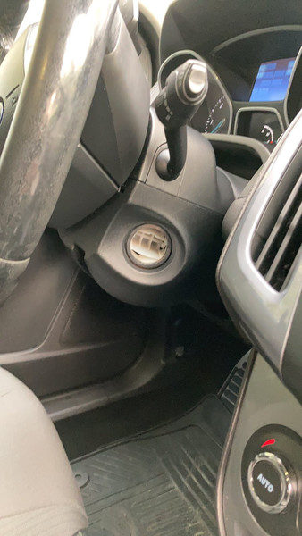 Крышка-заглушка замка зажигания Ford Focus  2011 универсал 1.6 Дизель Буча