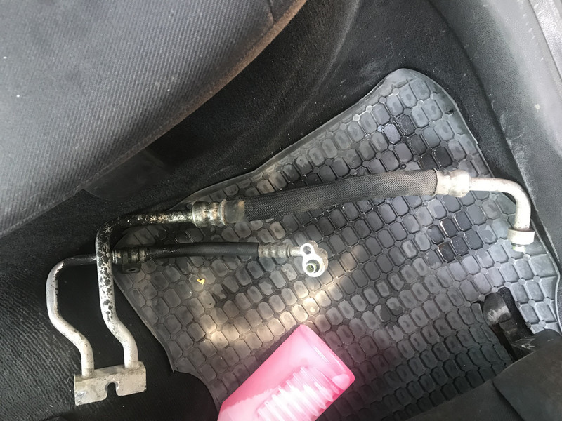 Трубка кондиционера Ford Mondeo 3  2001 хэтчбек 1.8 Бензин Одесса