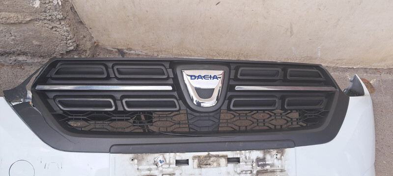Рещётка пласиковая радиатора на передний бампер Dacia Lodgy  2020 хэтчбек 1.3 Бензин Авангард