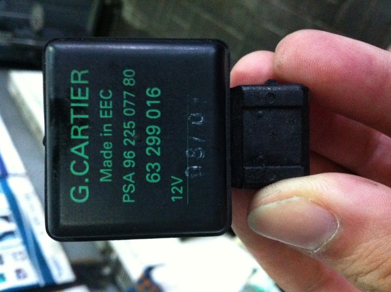 Датчик уровня охлаждения жидкости (стоит на расширительном бочке) Citroen Berlingo  2008 1.9 Дизель Дніпро