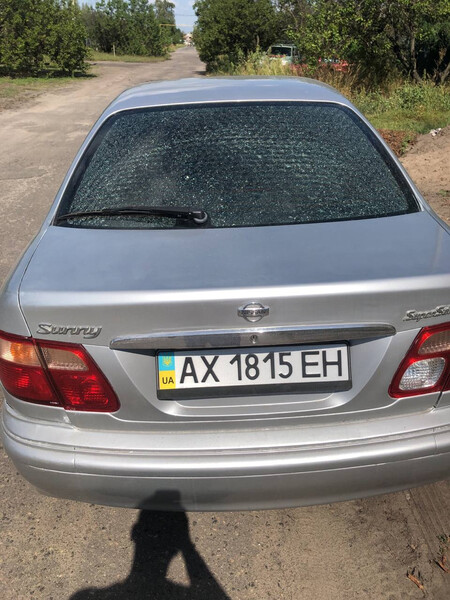 Стекло заднее Nissan Sunny B15  2003 1.8 Бензин Харьков