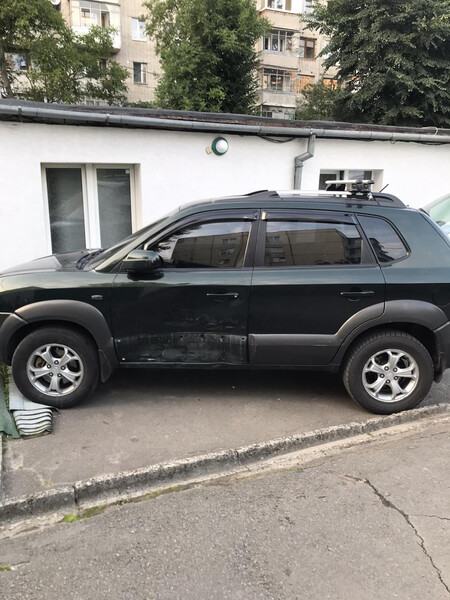 Дверь водительская в цвет Hyundai Tucson  2008 універсал 1.6 Бензин 