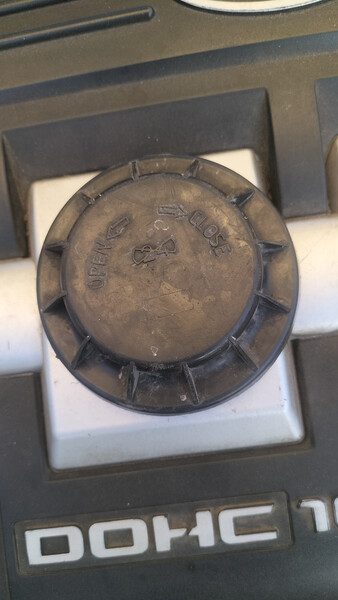 Заглушка фари Kia Cerato  2005 1.6 Бензин 