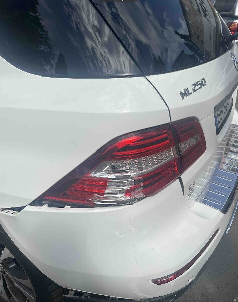 Фонарь задний Mercedes-Benz GLE-Class  2015 универсал 2.2 Дизель 