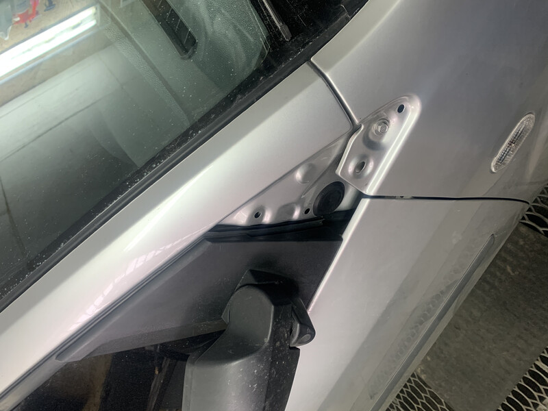 Треугольная накладка на крыло Ford Fiesta MK6 хэтчбек 2006 г.  1.4 л бензин Днепр