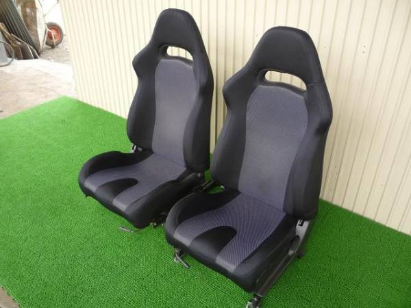 Передні сидіння Subaru Impreza WRX STI (опционально) 2006 р.  2.0 л бензин Харків