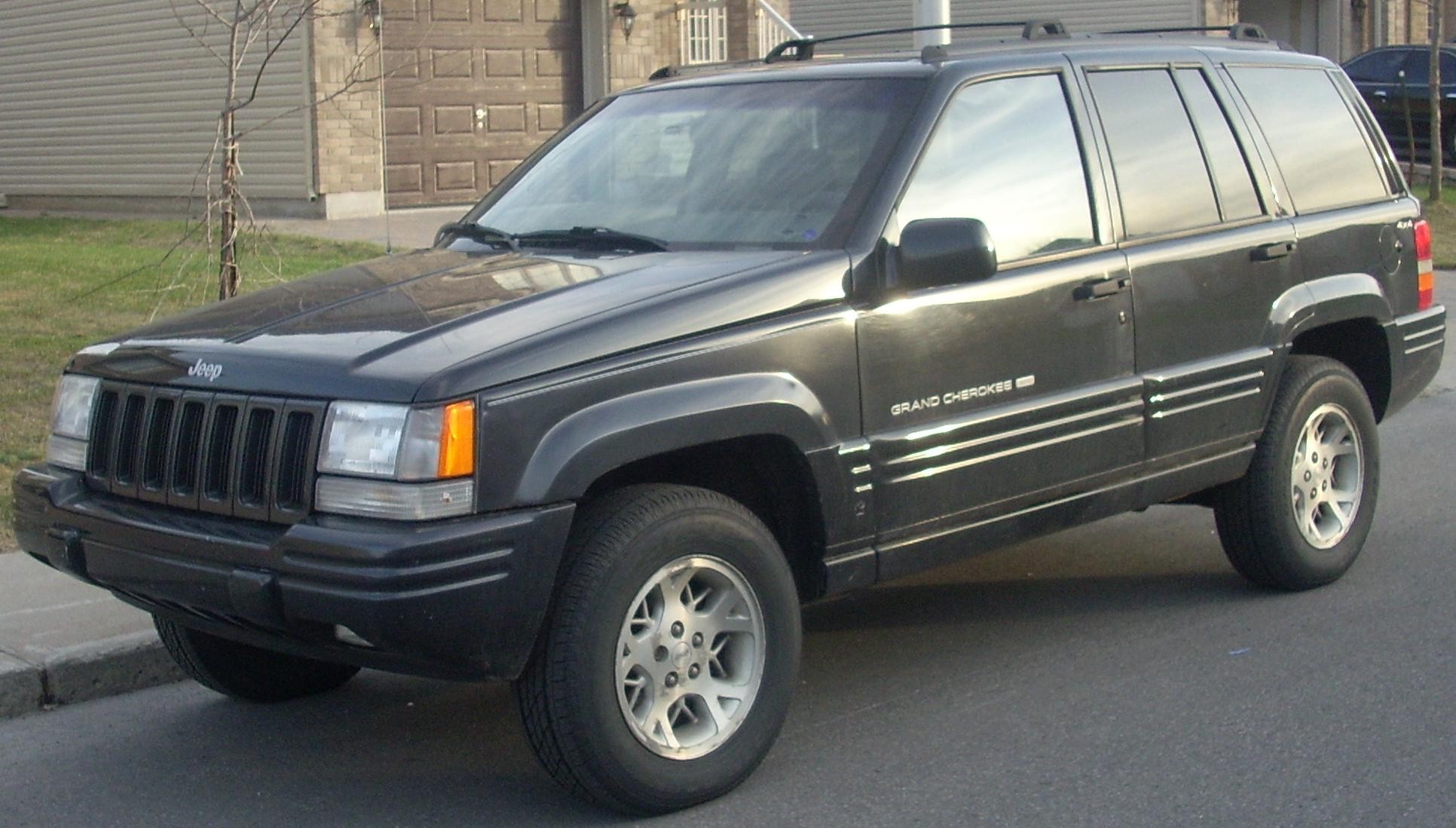 Бампер передний, фара правая Jeep Grand Cherokee  1996 2.5 Дизель Ужгород
