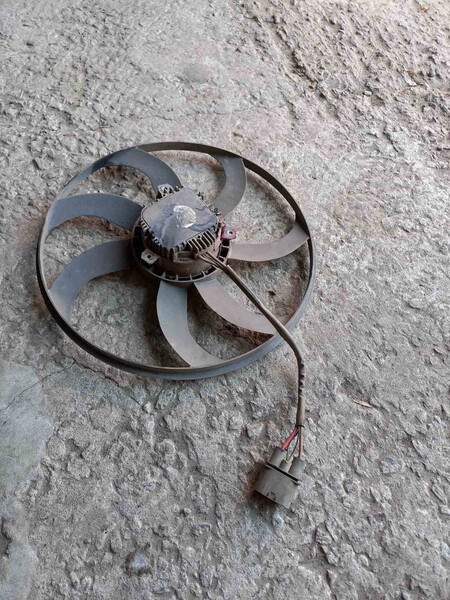 Вентилятор радіатора Skoda Octavia A5 універсал 2011 р.  2.0 л дизель Рівне