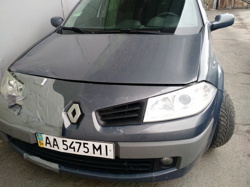Капот Renault Megane 2  2007 1.4 Бензин Киев