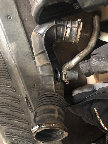 Патрубок воздушного фильтра Ford Transit  2013 2.2 Дизель Одесса
