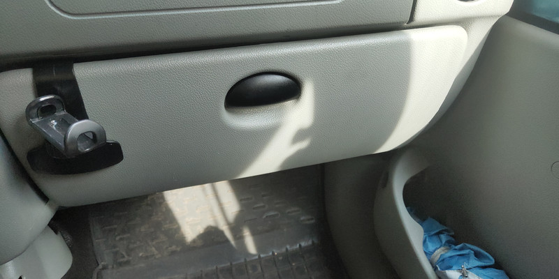 Дверца бардачка Renault Kangoo  2005 универсал 1.6 Бензин Черкассы