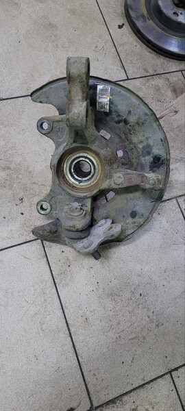 Поворотный кулак 4321112490   Toyota Corolla