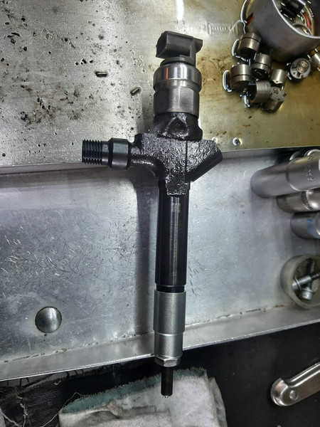 Форсунки Mazda 5 універсал 2009 р.  2.0 л дизель Дубно