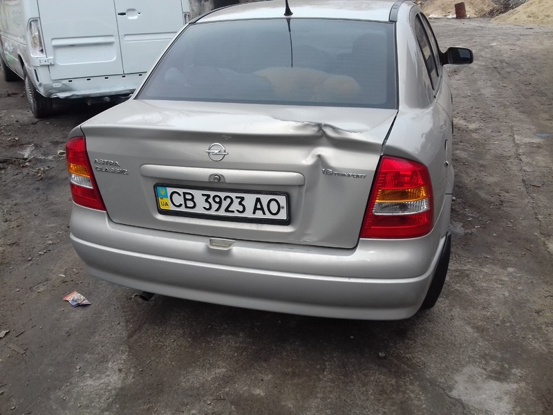 Кришка багажника Opel Astra 2009 р.  1.6 л бензин Чернігів