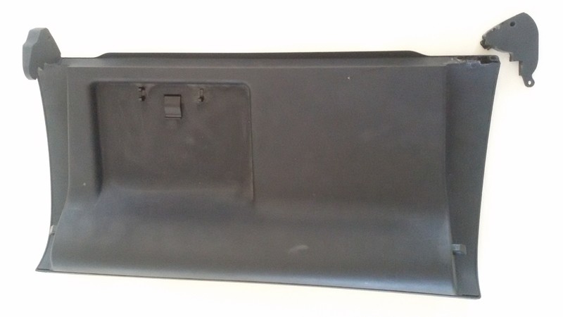 Крышка на бардачек Audi A4 B7  2005 универсал 2.0 Дизель Киев