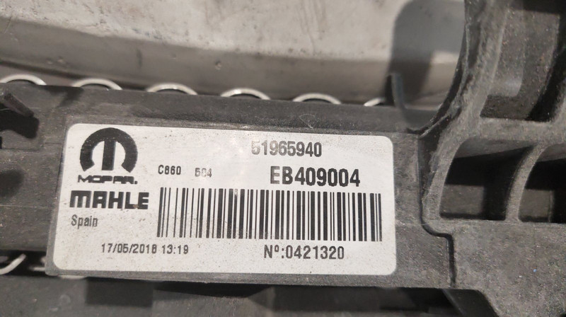 Радіатор води Jeep Renegade  2019 2.4 Бензин 