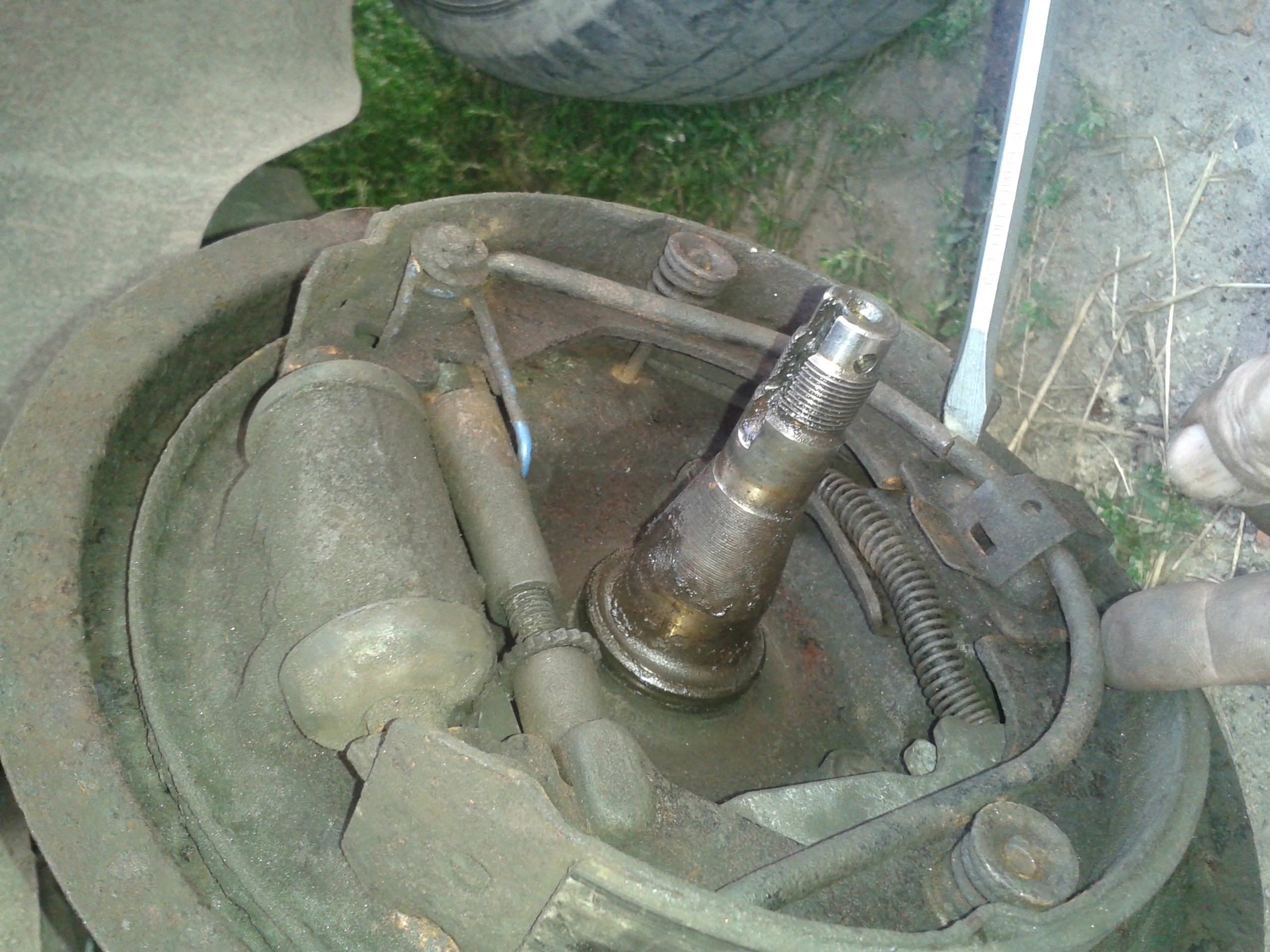 Возвратная пружина задних тормозных колодок Hyundai Pony  1987 1.5 Бензин Черкассы