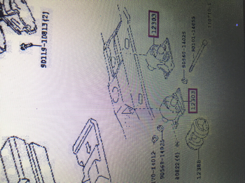 Подушка КПП Toyota Hiace  1999 2.4 Дизель 