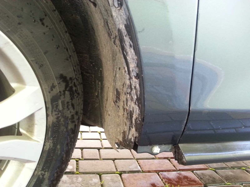Задняя права накладка на крыло Mazda CX-7  2011  Бензин 
