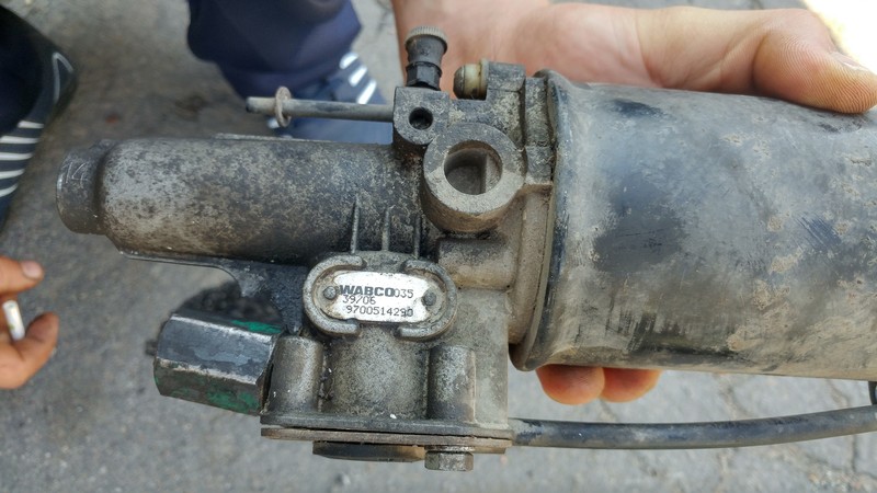 Пгу (пневмогидроуселитель) Renault Midlum 2005 г.  4.0 л дизель Умань