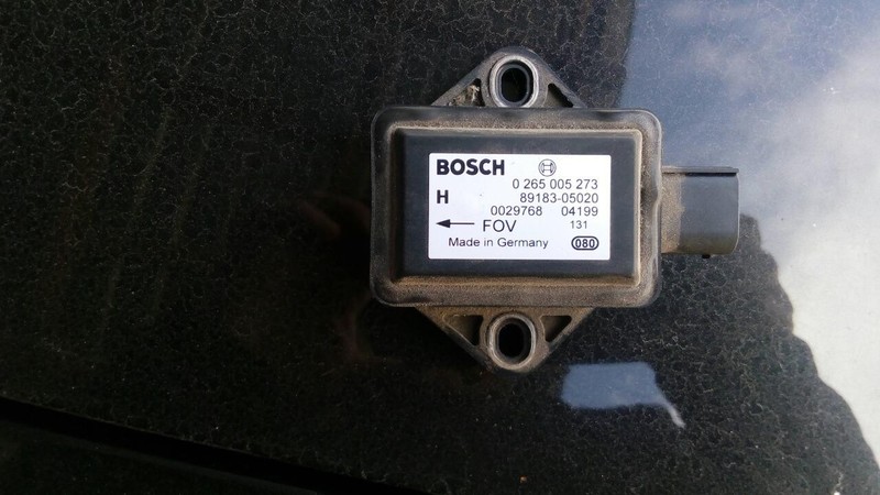 Датчик ускорения 89183-05020   Toyota Avensis