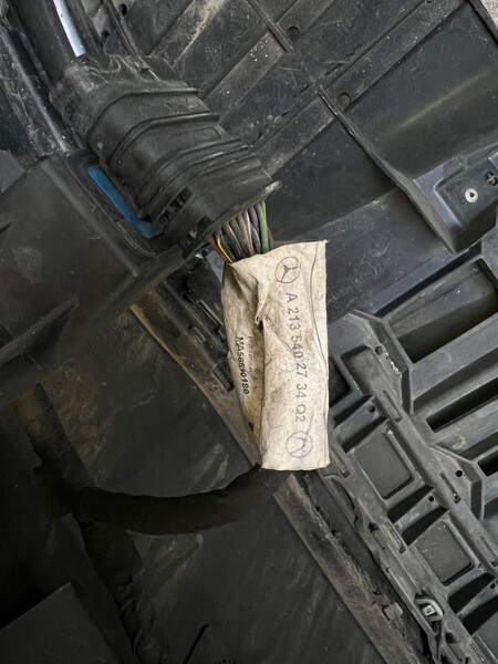 Проводка в задньому бампері або сама фішка до радара (права сторона) Mercedes-Benz E-Class  2018 2.0 Дизель Тернополь