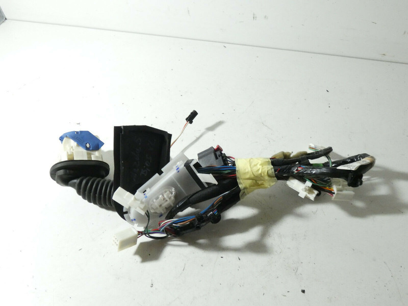 Проводка двери водителя Mazda 5 универсал 2006 г.  2.0 л дизель Одесса