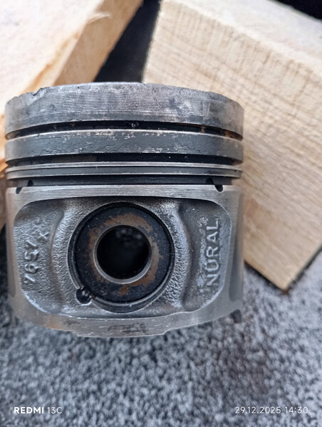 Поршень 1.5 к9к nural 7657 Renault Scenic 2  2005 универсал 1.5 Дизель Львов