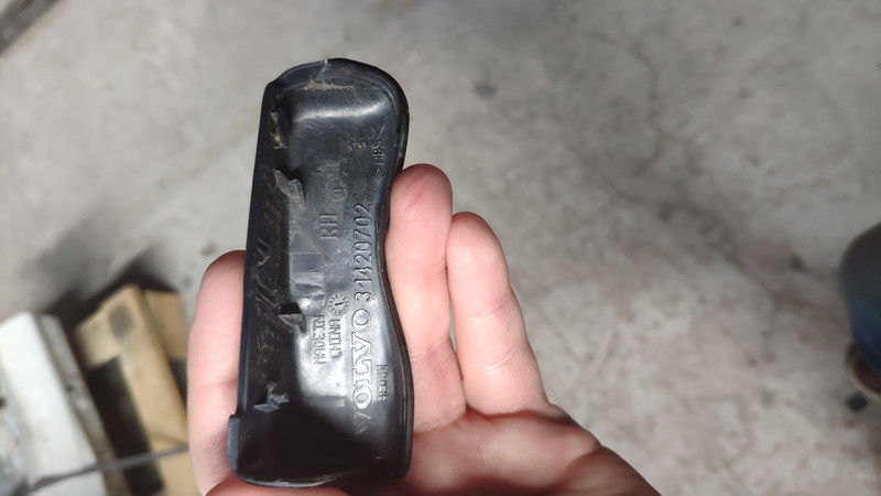 Заглушка заднего фонаря Volvo S90  2016 2.0 Бензин Полтава