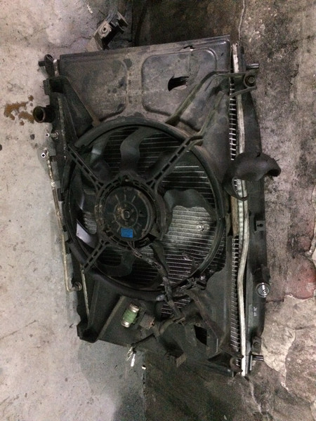 Диффузор с вентилятором в сборе Hyundai Getz  2008 хетчбек 1.4 Бензин 