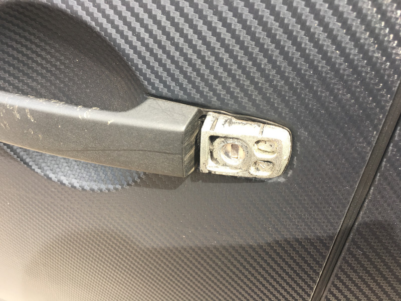 Крышка водителской ручки двери Nissan Navara  2008 2.5 Дизель Покровск