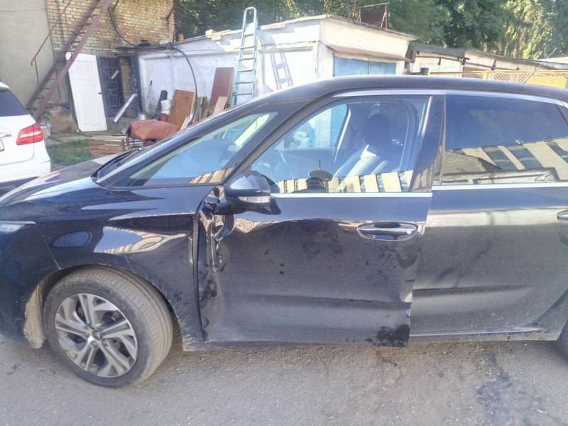 Дверь водительская Citroen C4 Picasso  2014 универсал 1.6 Бензин Киев