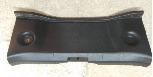 Задняя накладка Nissan Tiida C11  2008 хэтчбек 1.6 Бензин Одесса