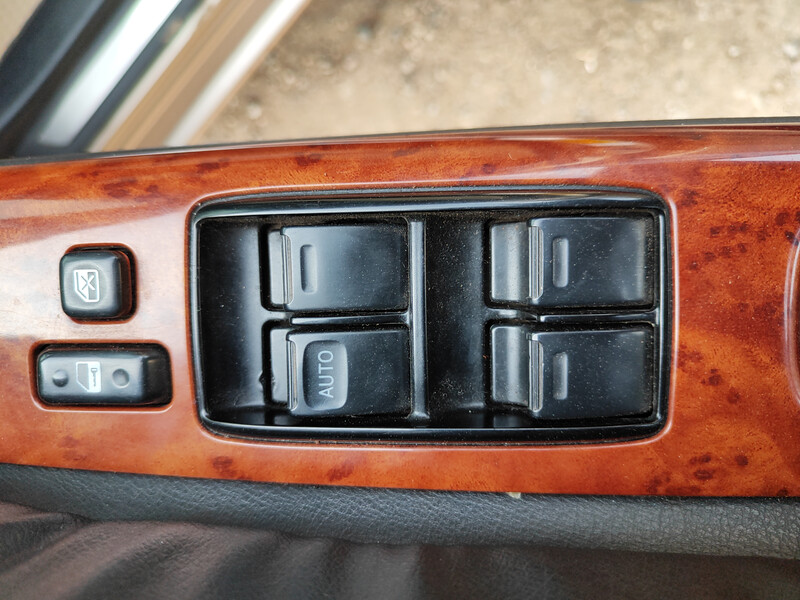 Кнопки стеклоподъемника 84820-AA050   Toyota Camry