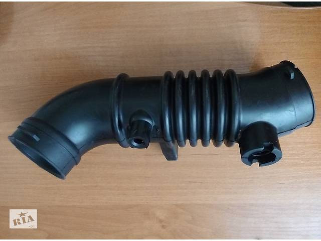 Патрубок повітряного фільтра Mazda 323 f ba 1997 хетчбек 1.5 Бензин 
