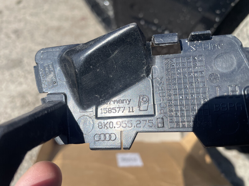 B8, кришка форсунки омивача фари ліва в сборі Audi A4  2015 2.0 Бензин 