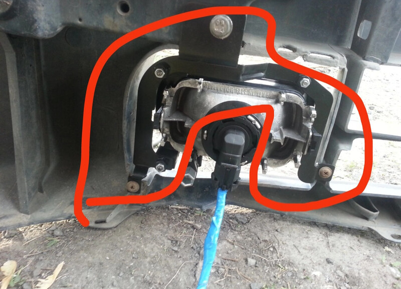 Кріплення протитуманних фар Mazda 323  1996 хетчбек 1.5 Бензин 