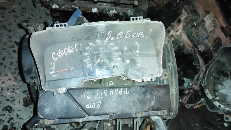 Панель приборов с электронным спидометром Ford Scorpio  1986 хэтчбек 2.0 Бензин Киев