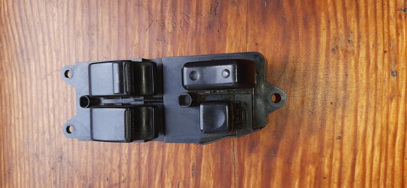 Блок управления стеклоподъемниками 2 кнопки Toyota Corolla E120  2002 1.6 Бензин Одесса