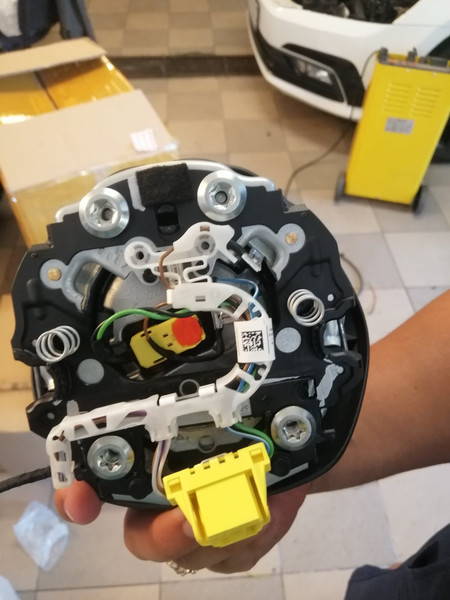 Подушка безопасности водителя 5GM880201C81U   Volkswagen Golf, Volkswagen Jetta