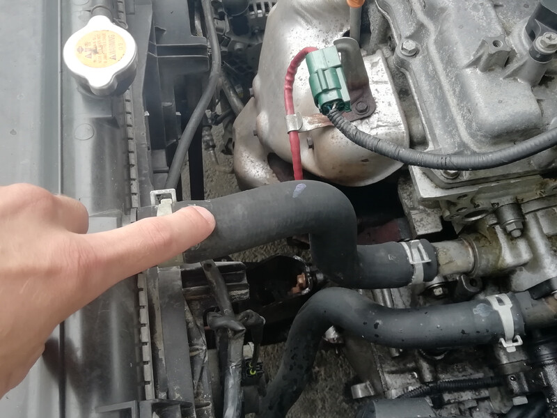 Верхній патрубок радіатора Nissan Primera P12  2006 1.6 Бензин 