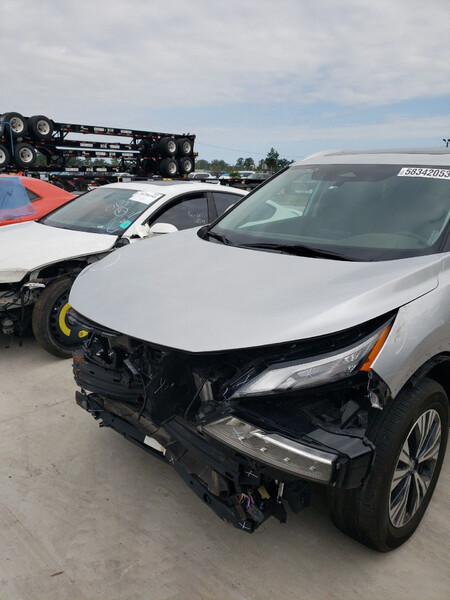 Бампер передний Nissan Rogue  2021 2.5 Бензин Киев