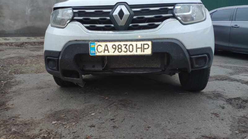 Центральная панель переднего бампера Renault Duster  2019 хэтчбек 1.5 Дизель Корсунь-Шевченковский